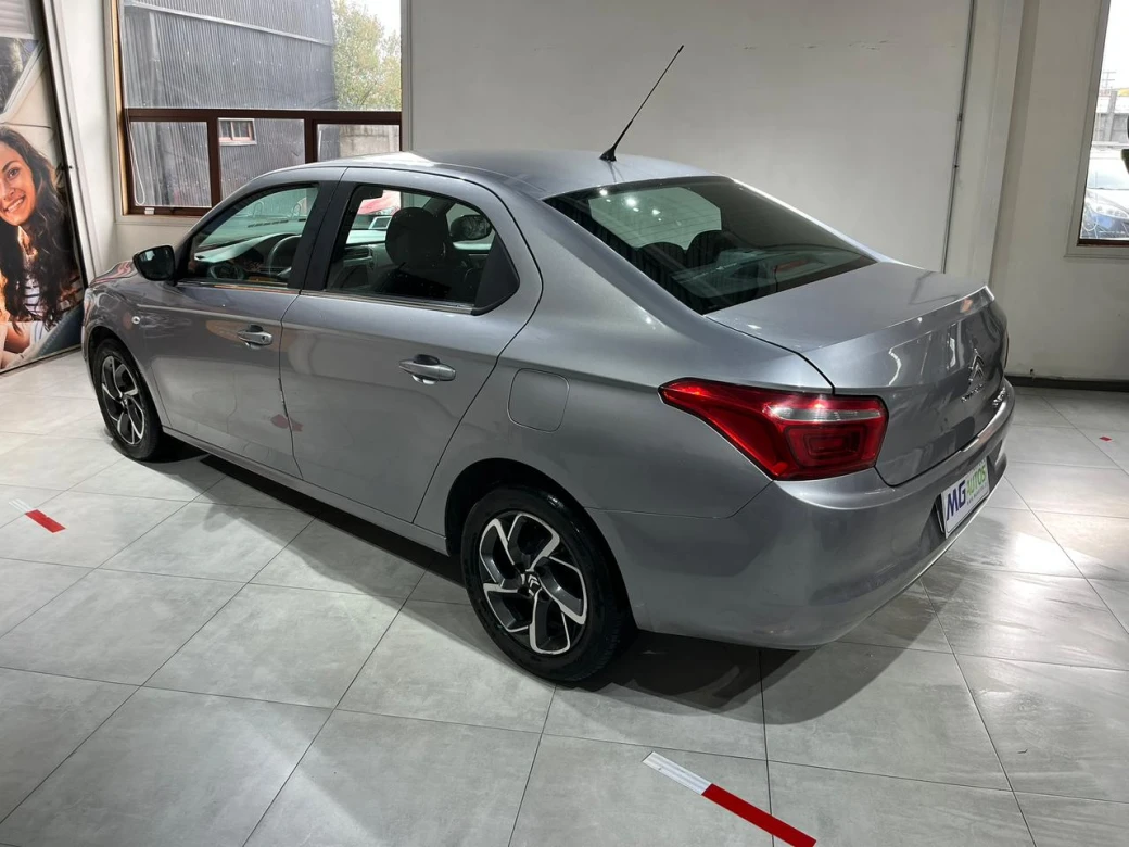 imagen 0 de vehiculo con id 2167
